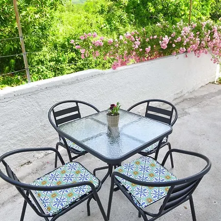 Ban Apartment *